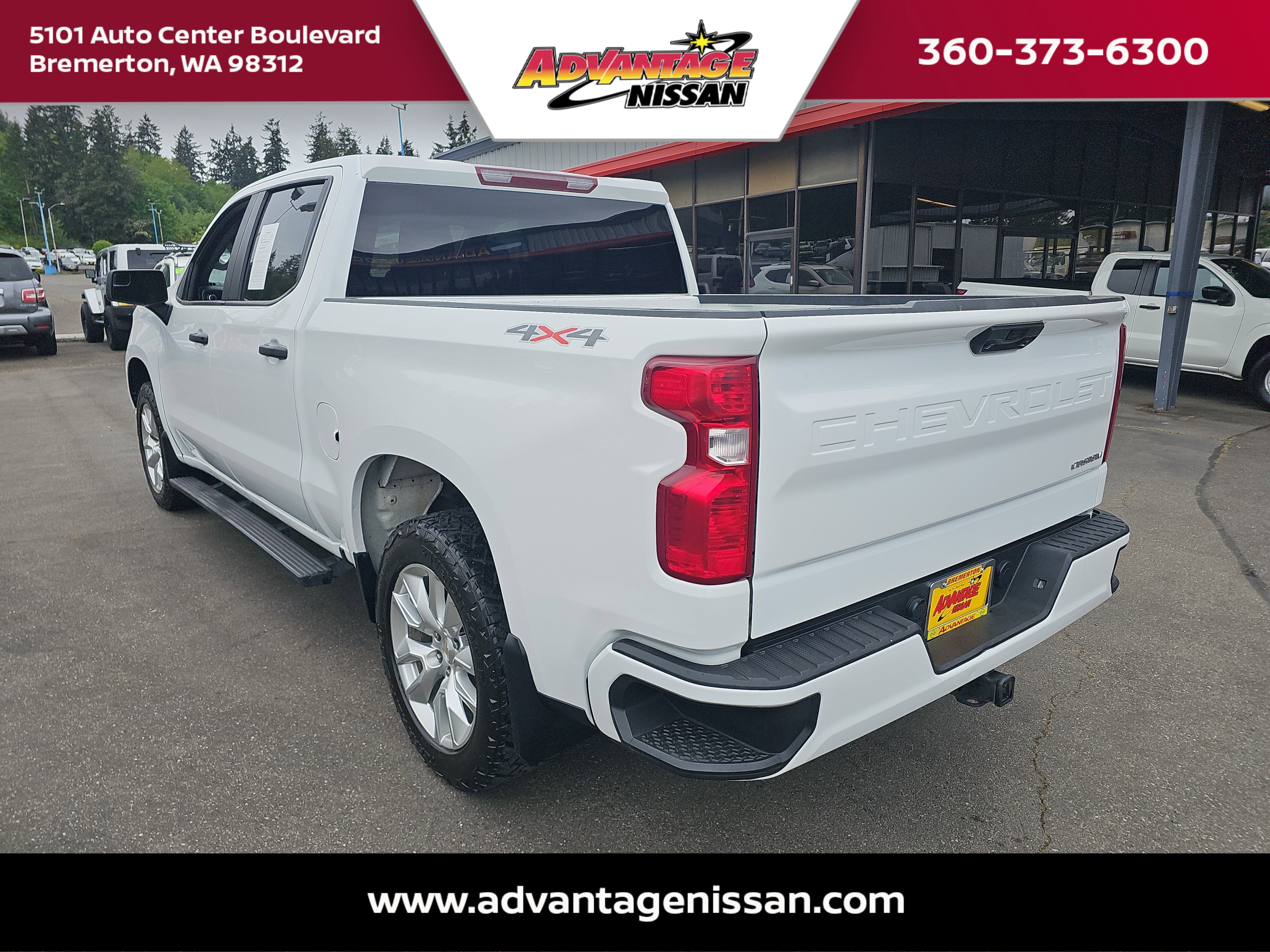 Used 2023 Summit White Chevrolet Custom image 3