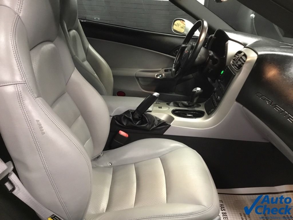 2005 Chevrolet Corvette Base - Photo 34