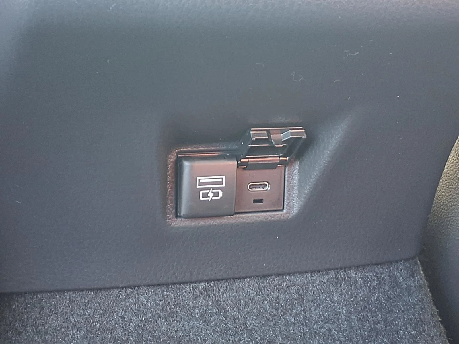 New 2026 Wind Chill Pearl <sup>1</sup> Toyota  XSE image 19