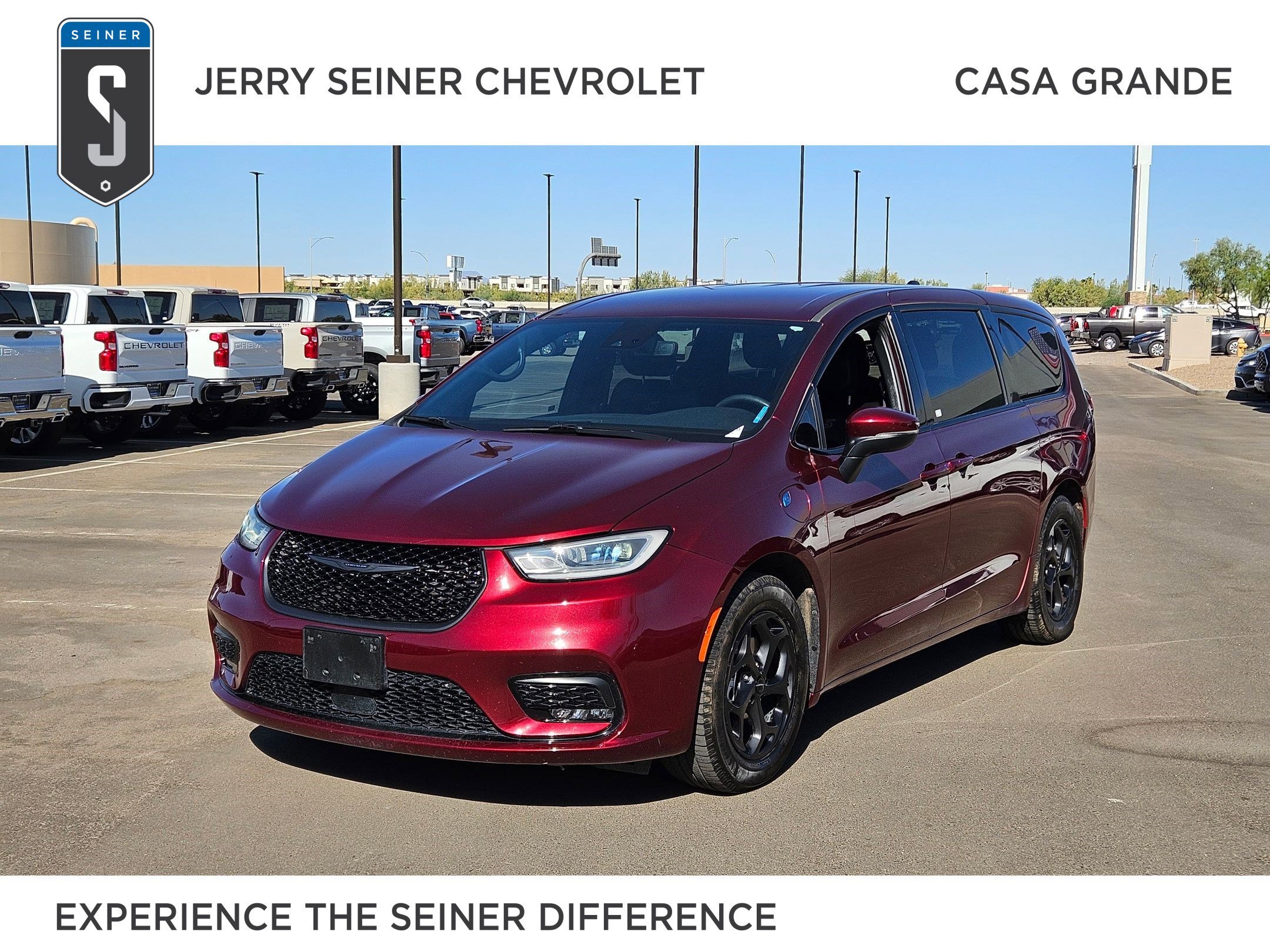 2023 Chrysler Pacifica Hybrid Touring L Hybrid's photo