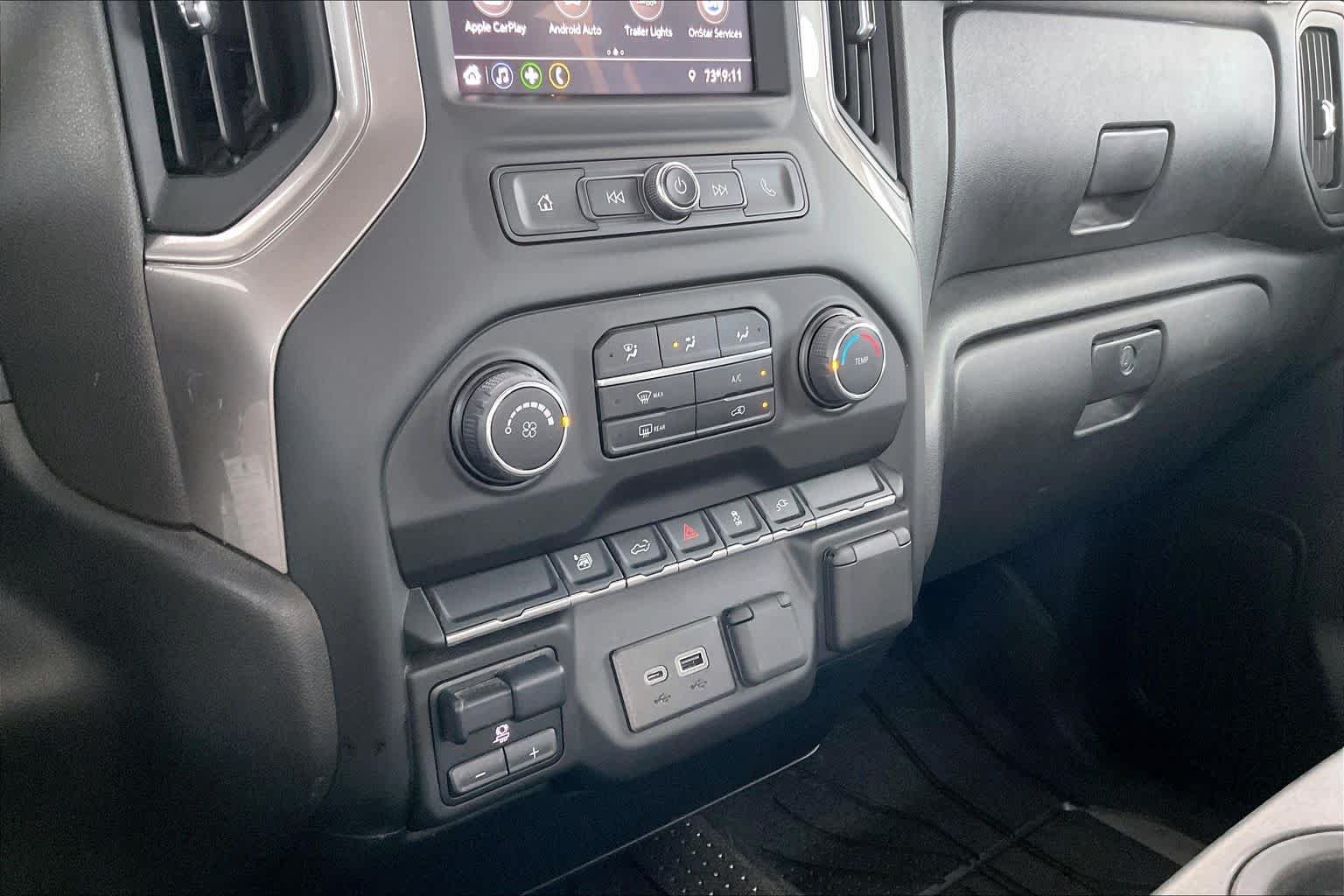 Used 2022 Silver Ice Metallic Chevrolet Custom image 31
