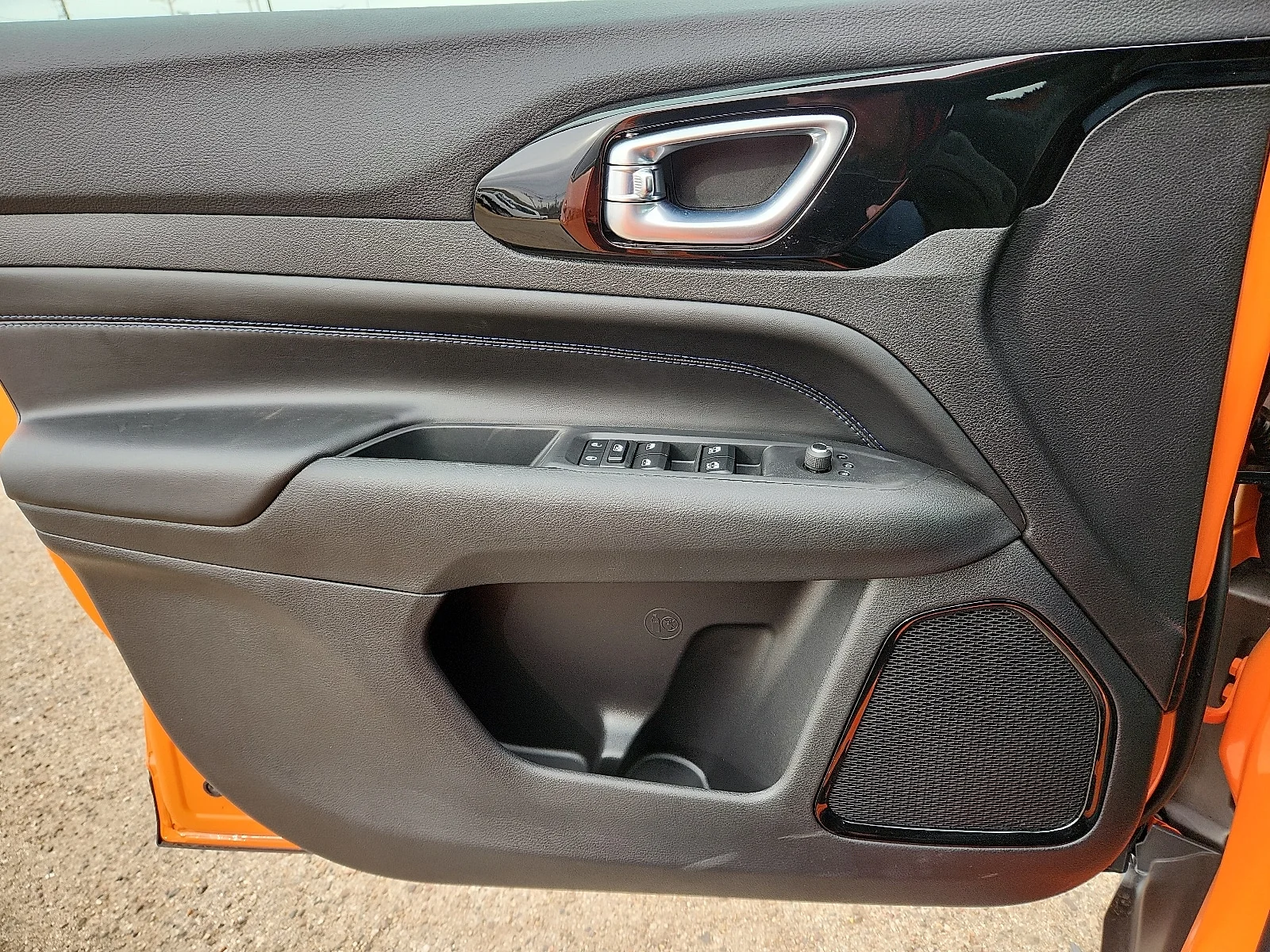 New 2026 Orange Jeep LATITUDE ALTITUDE 4X4 image 14