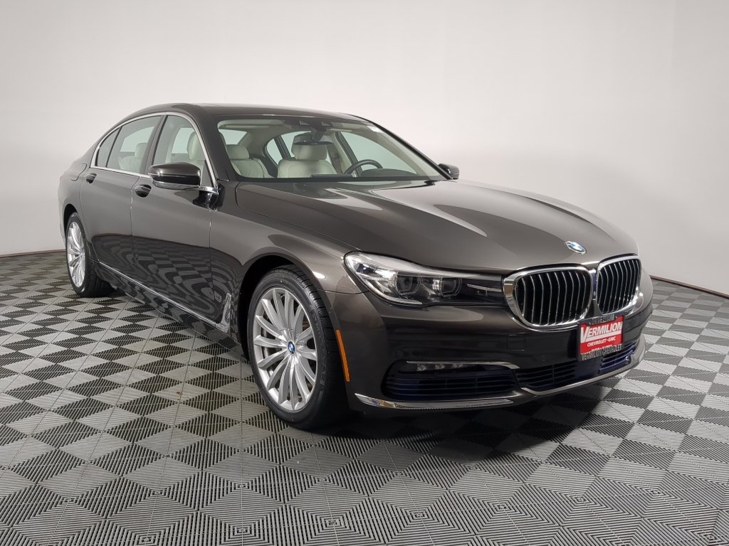 2016 BMW 7 Series 740i's photo