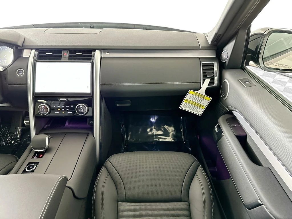 2025 Land Rover Discovery Dynamic SE - Photo 25