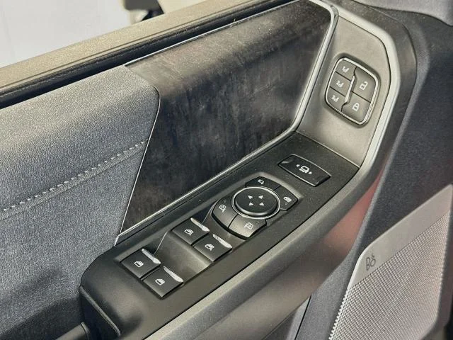 New 2026 Agate Black Metallic Ford F-250® Lariat® image 57