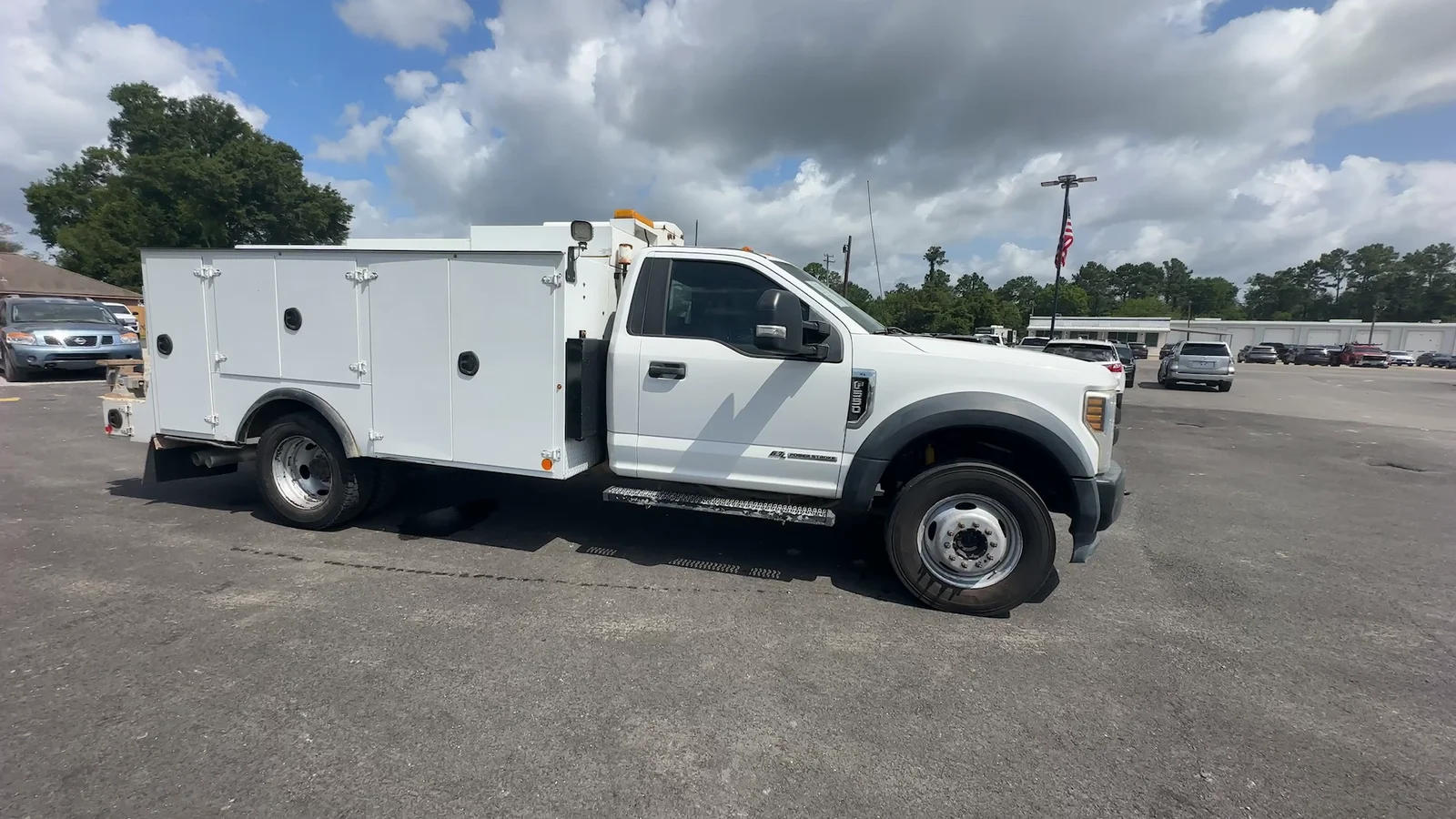 Used 2019 White Ford XL image 8