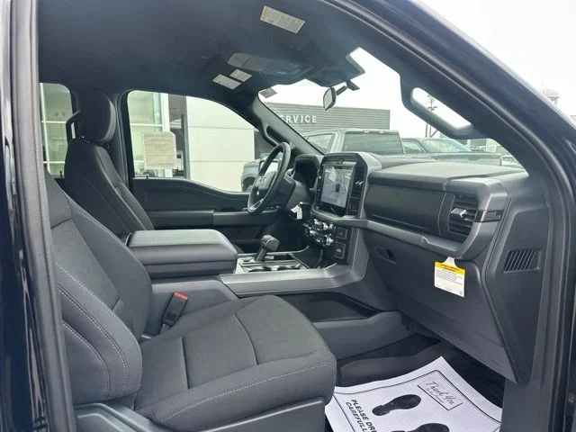 New 2026 Agate Black Metallic Ford XLT image 8