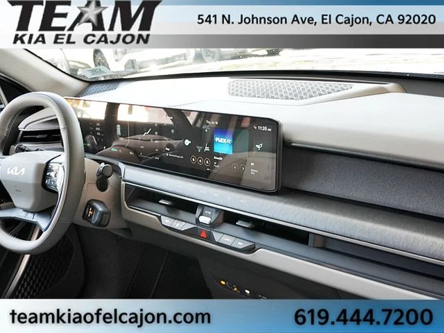 New 2026 Black Kia Wind image 12