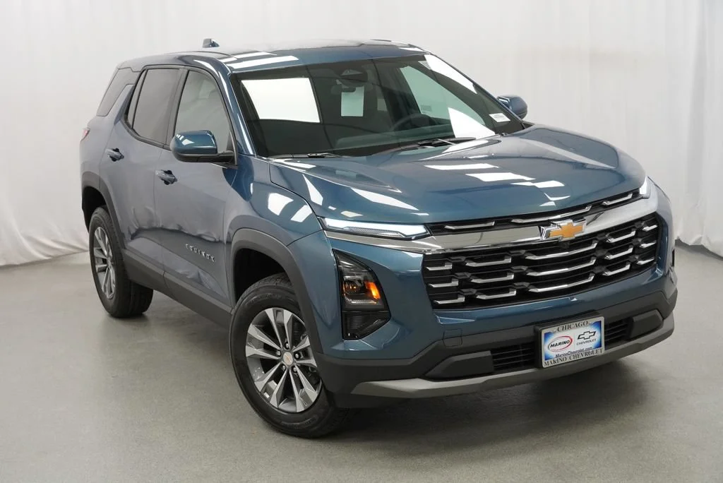 2027 Chevrolet Equinox LT - Photo 8