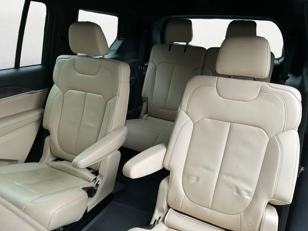 Used 2023 White Jeep Limited image 9