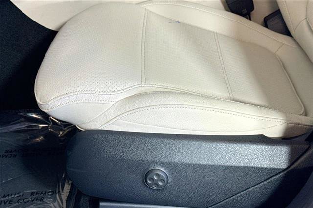 New 2026 Polar White Mercedes-Benz GLC 300 image 47