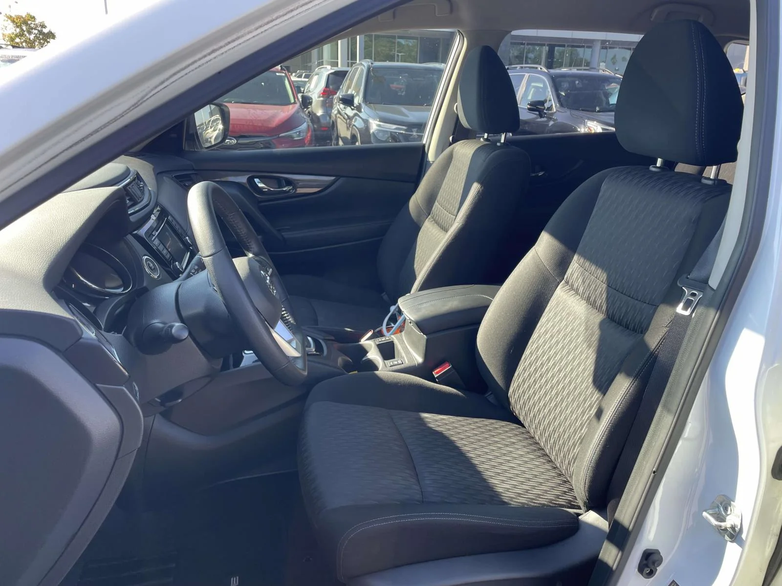 Used 2020 Pearl White Tricoat Nissan SV image 8