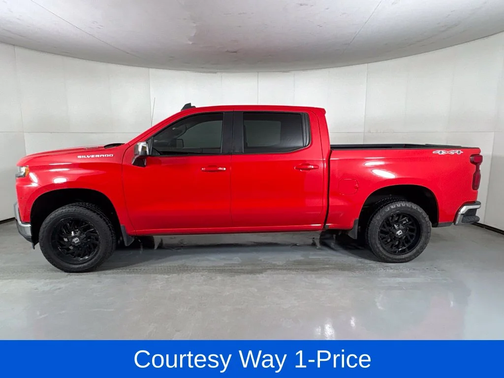 Used 2021 Red Chevrolet LT image 6