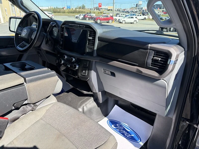 Used 2024 Black Ford XLT image 8