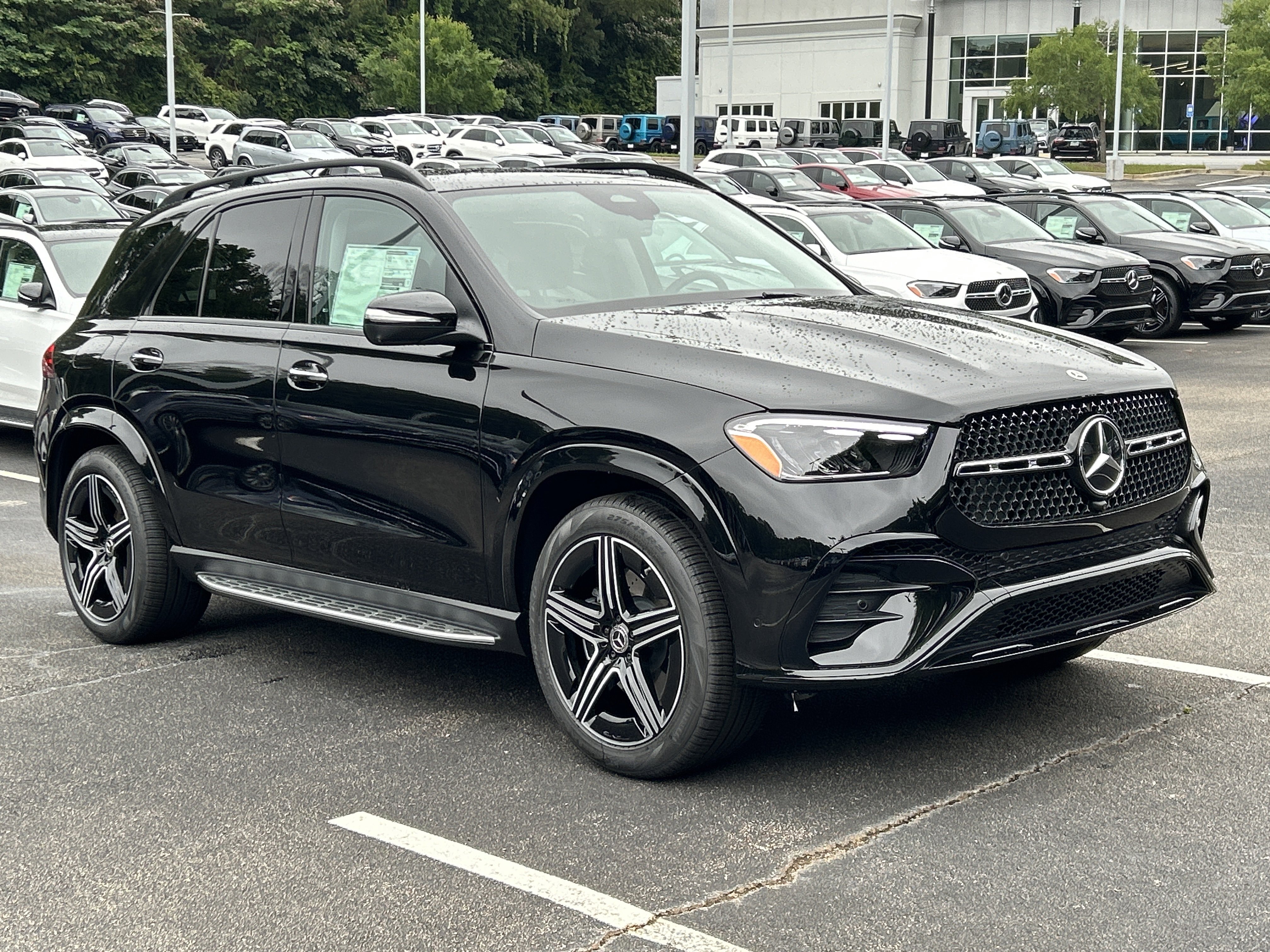 New 2026 Obsidian Black Metallic Mercedes-Benz GLE 350 4MATIC® SUV image 4