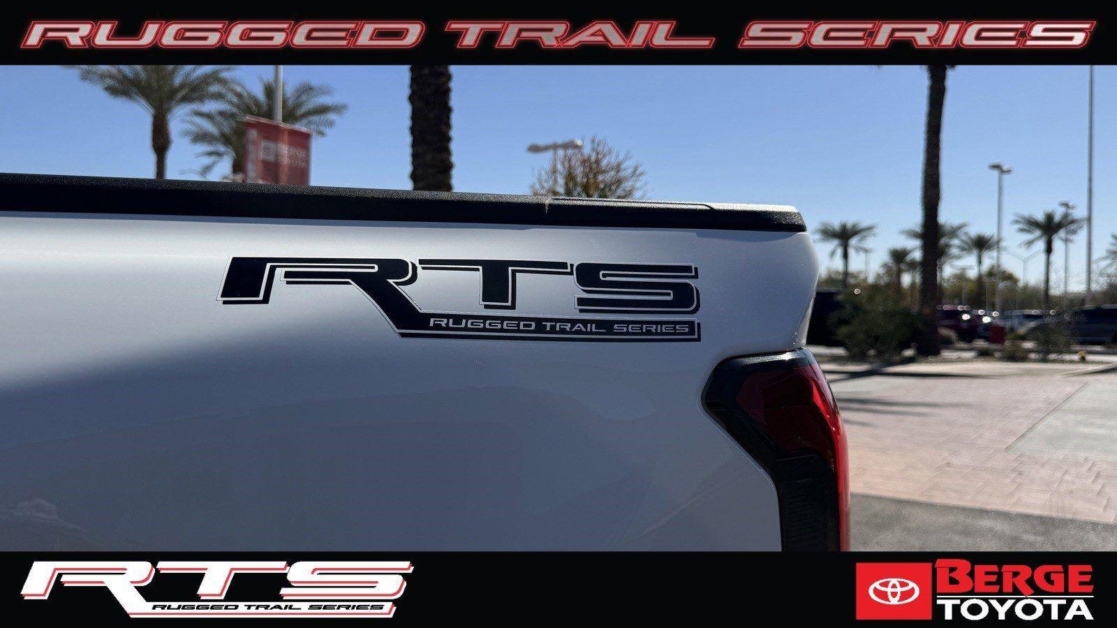 2025 Toyota Tacoma SR5 - Photo 11