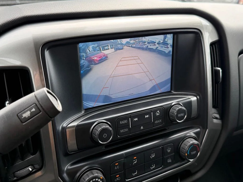 Used 2018 Graphite Metallic Chevrolet LT image 21