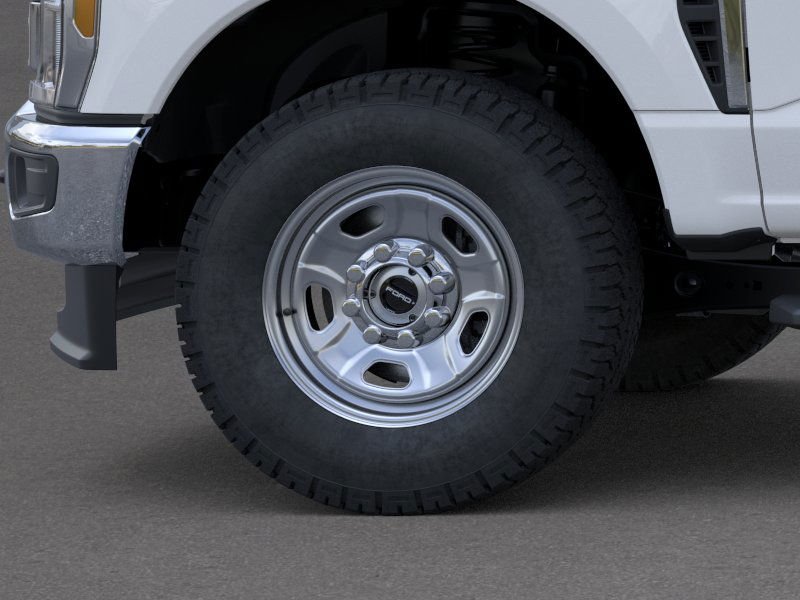 2025 Ford F-350 Super Duty Chassis Cab XLT - Photo 19