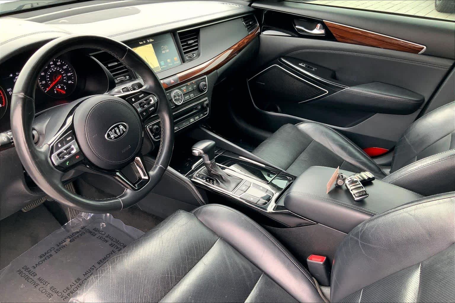 Used 2017 Snow White Pearl Kia Premium image 15