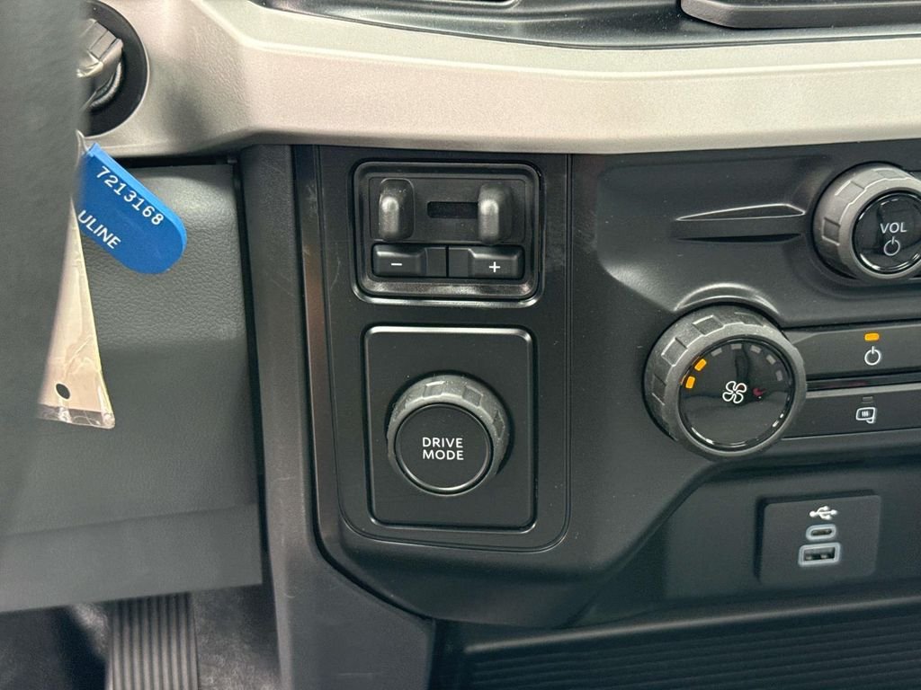 New 2026 Oxford White Ford F-250® XL image 22