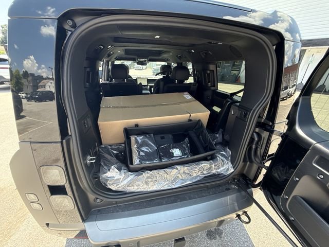 New 2026 Carpathian Grey LAND ROVER V8 image 24