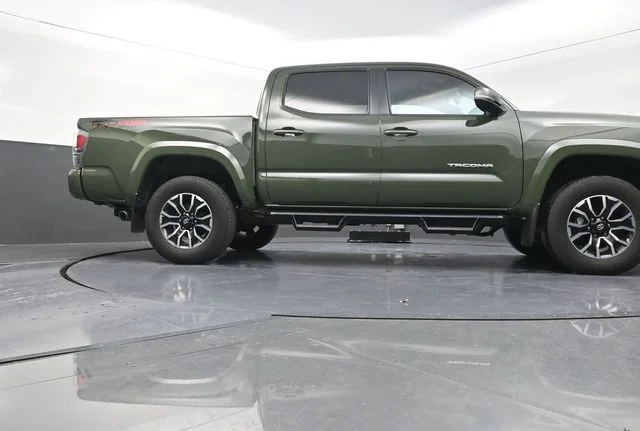 Used 2022 Green Toyota TRD Sport image 38