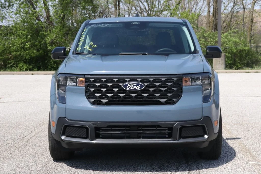 New 2026 Gray Ford XLT image 3
