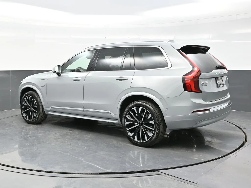 New 2026 Vapour Grey Volvo T8 Ultra image 4