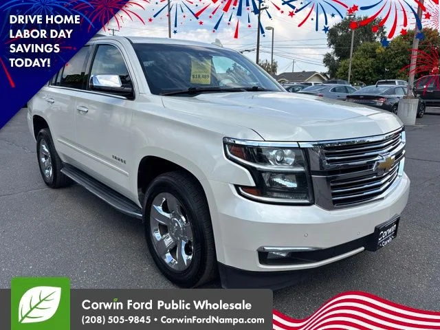Used 2015 White Diamond Clearcoat Chevrolet  image 3