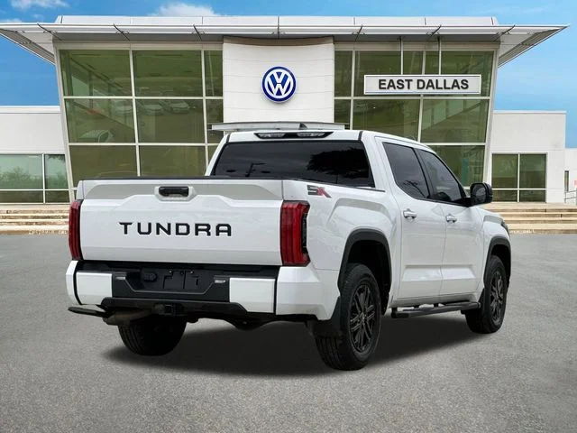 Used 2025 White Toyota SR5 image 3