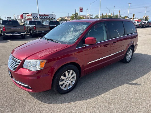 Used 2014 Red Chrysler Touring image 2