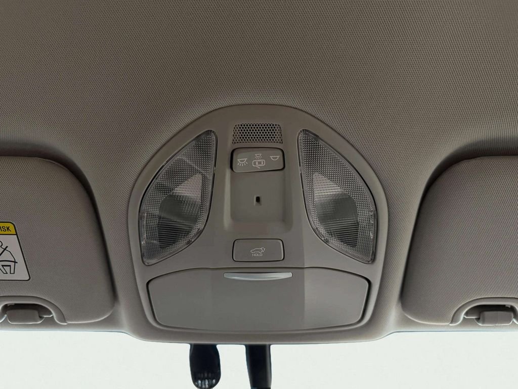Used 2018 Black Hyundai 2.0T image 21