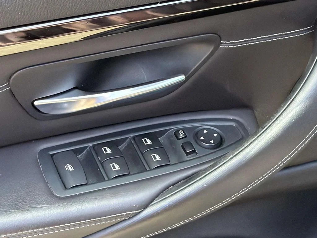 Used 2016 Black Sapphire Metallic BMW Base image 24