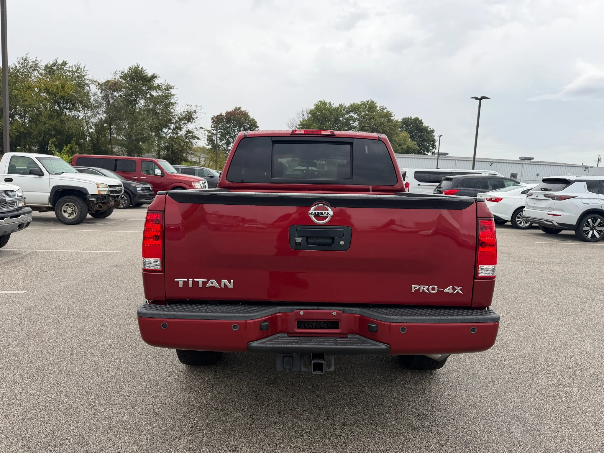 Used 2015 Cayenne Red Nissan PRO-4X image 11