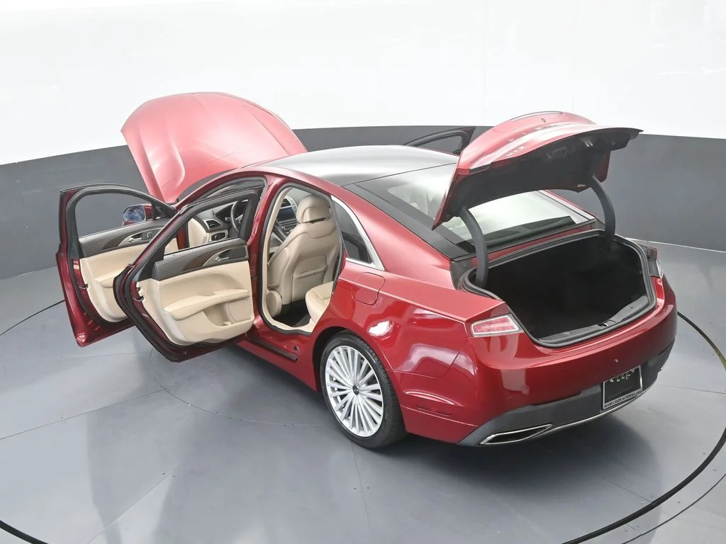 Used 2017 Ruby Red Metallic Lincoln Reserve image 73
