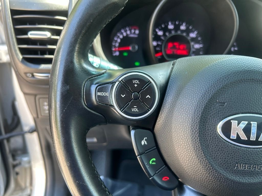 Used 2014 Silver Kia Exclaim image 23