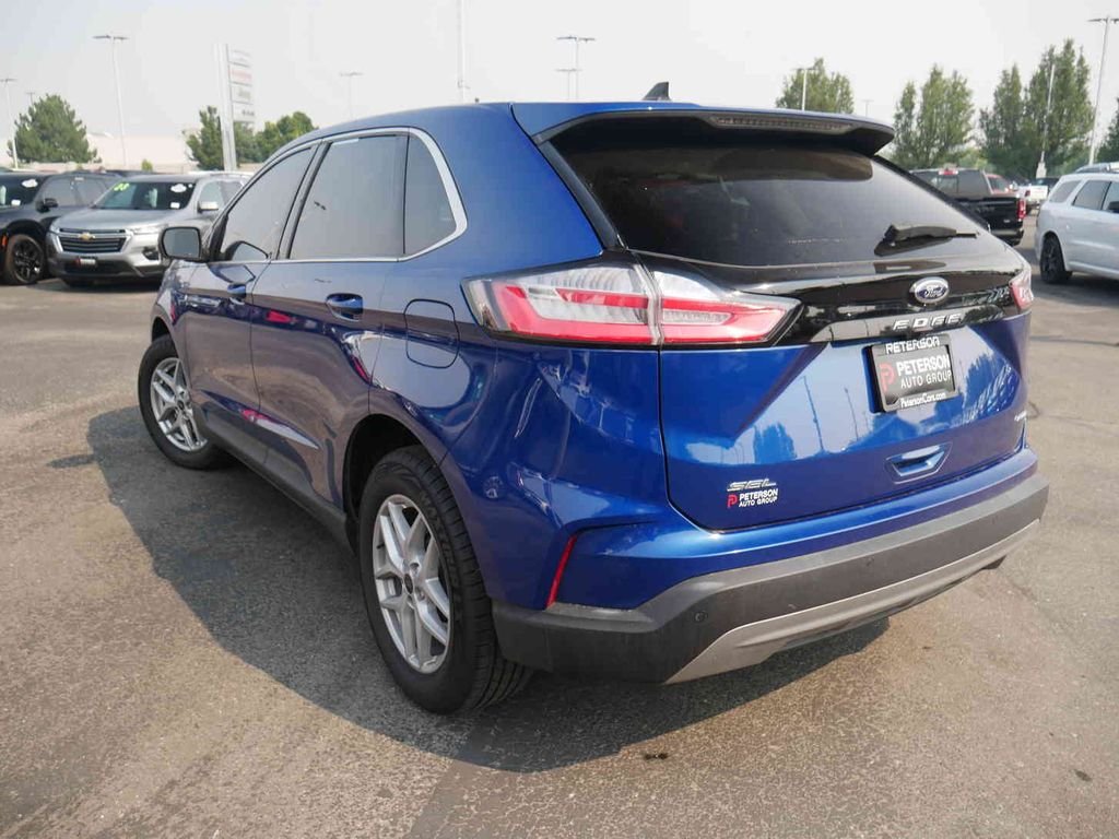 Used 2024 Blue Ford SEL image 18