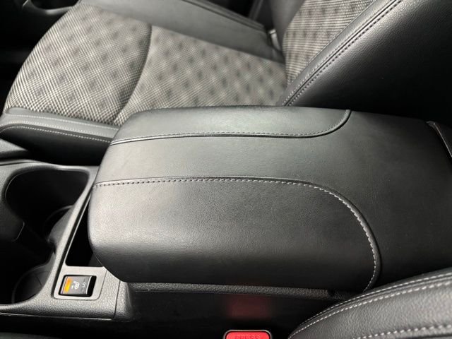 Used 2022 Gun Metallic Nissan SV image 26
