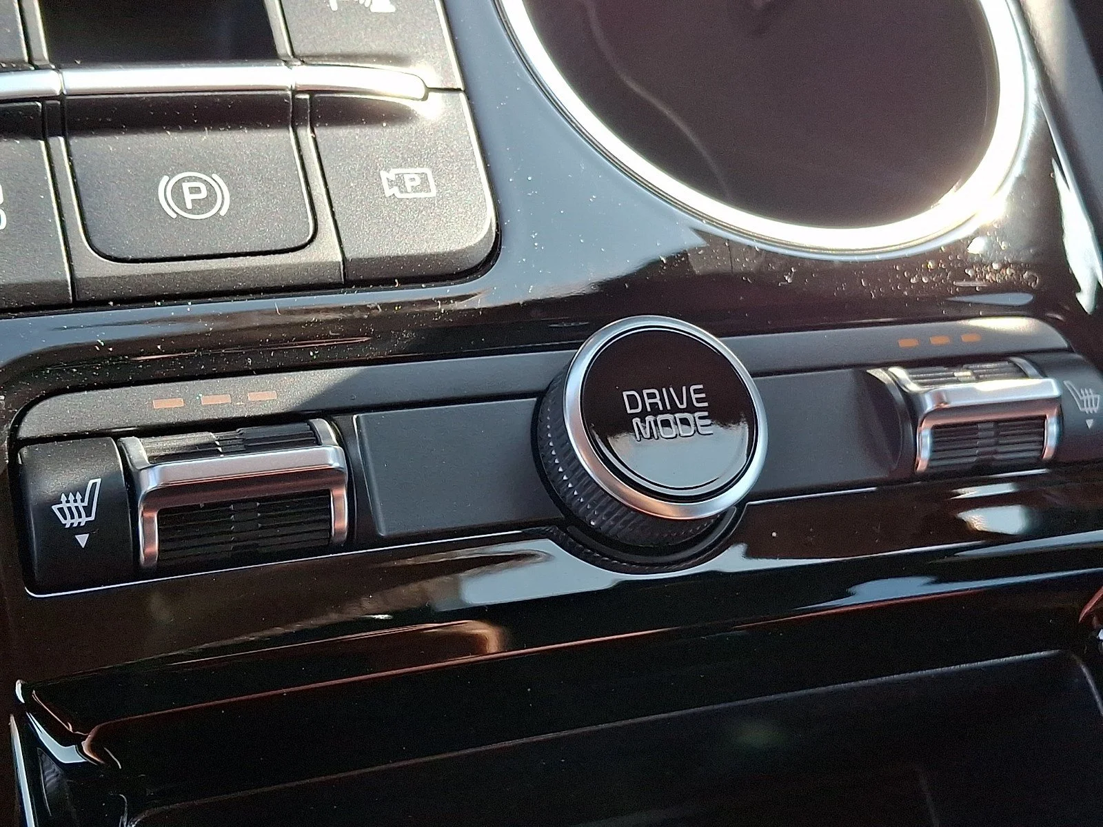 New 2026 Wolf Gray Kia GT-Line FWD image 12