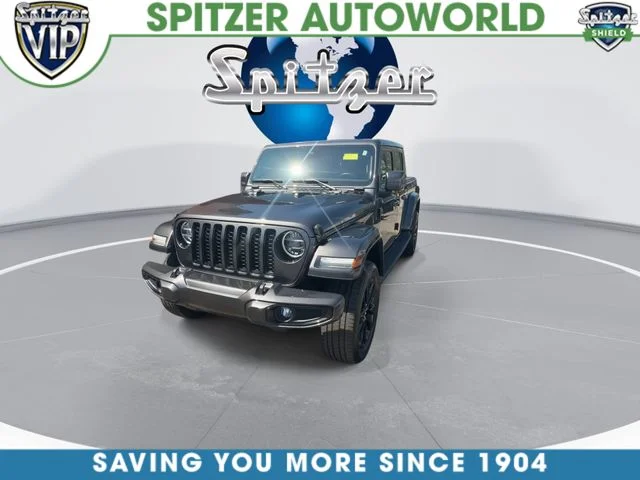 Used 2021 Gray Jeep Overland image 3