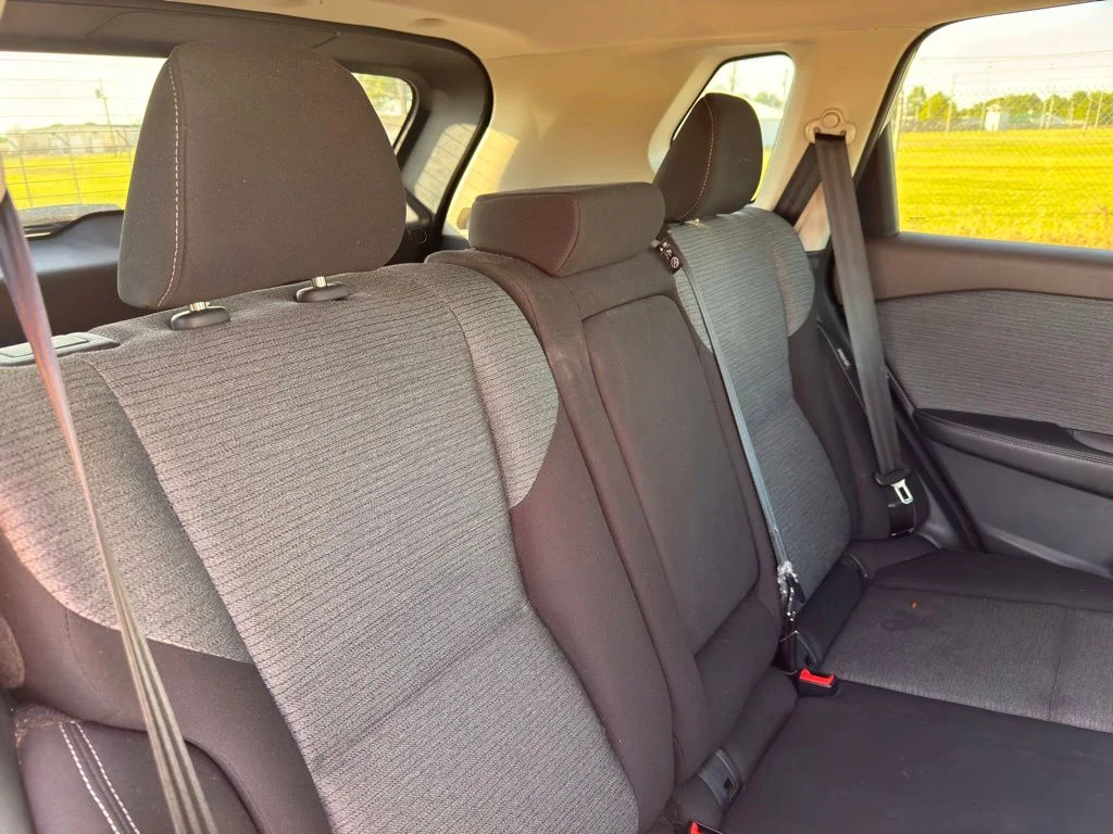 Used 2021 White Nissan SV image 33
