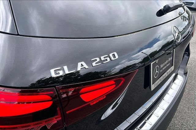 New 2026 Cosmos Black Metallic Mercedes-Benz GLA 250 image 15