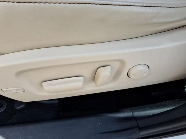 2019 Toyota Highlander XLE - Photo 14