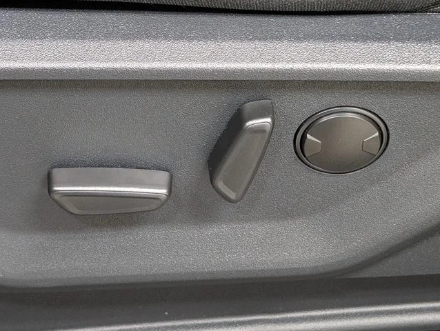New 2026 Iconic Silver Metallic Ford XLT image 51
