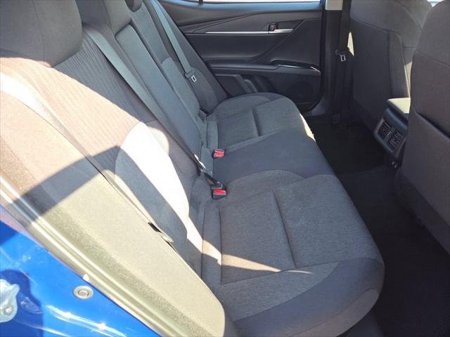 2025 Toyota Camry LE - Photo 6