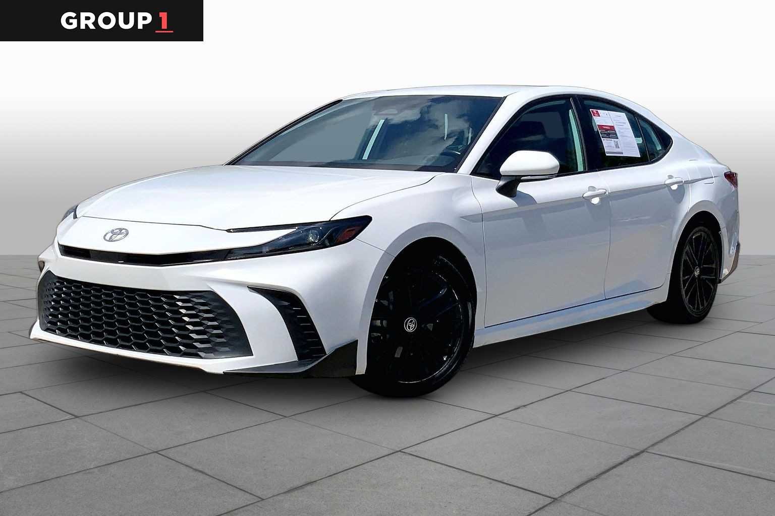 2025 Toyota Camry SE