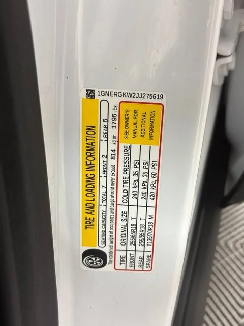 Used 2018 SUMMIT WHITE Chevrolet LT Cloth image 24