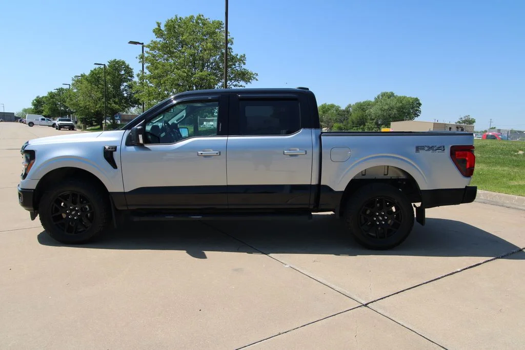 Used 2024  Ford XLT image 18