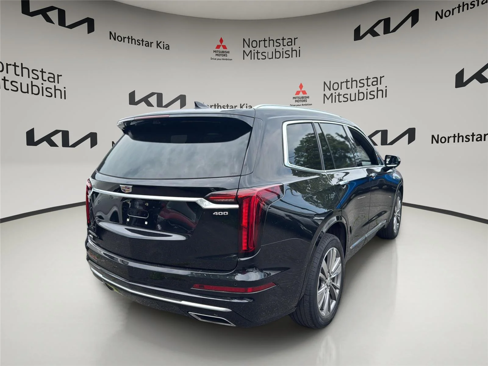 Used 2021 Stellar Black Metallic Cadillac Premium Luxury image 5