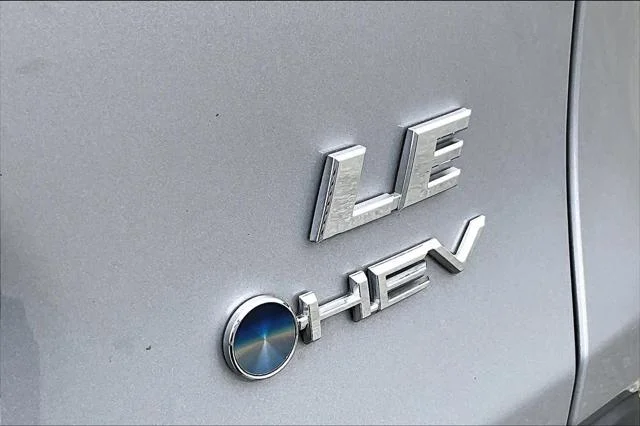 Certified Used 2025 SILVER SKY METALLIC Toyota  image 10